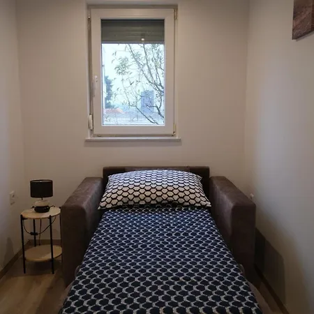 Apartament Ferienstudio Mit Grosszuegigem Doppelbett, Eigener Terrasse Und Separatem Wohn- Und Schlafzimmer Medulin