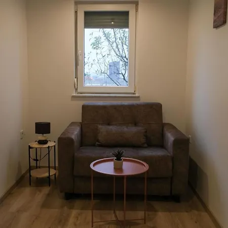 Apartament Ferienstudio Mit Grosszuegigem Doppelbett, Eigener Terrasse Und Separatem Wohn- Und Schlafzimmer