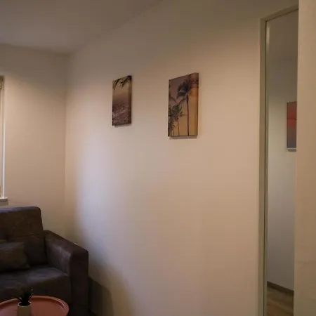 Ferienstudio Mit Grosszuegigem Doppelbett, Eigener Terrasse Und Separatem Wohn- Und Schlafzimmer *
